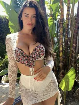 Female Escorts in central-delhi